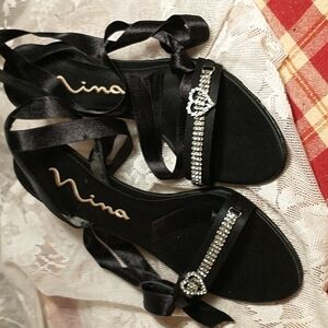 Nina black satin sling open toe heels 3.5 patent heel satin ankle wrap tie sz 8M